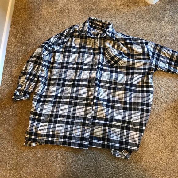 Clothes - Picture 5 of 8